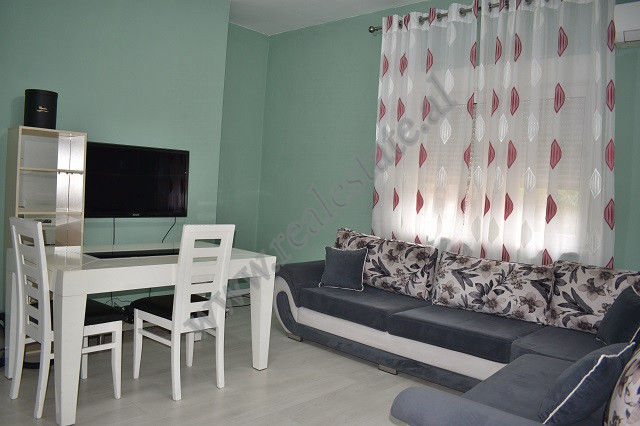 One bedroom apartment for rent in Dervish Hima Street in Tirana.
It is positioned on the 2nd floor 